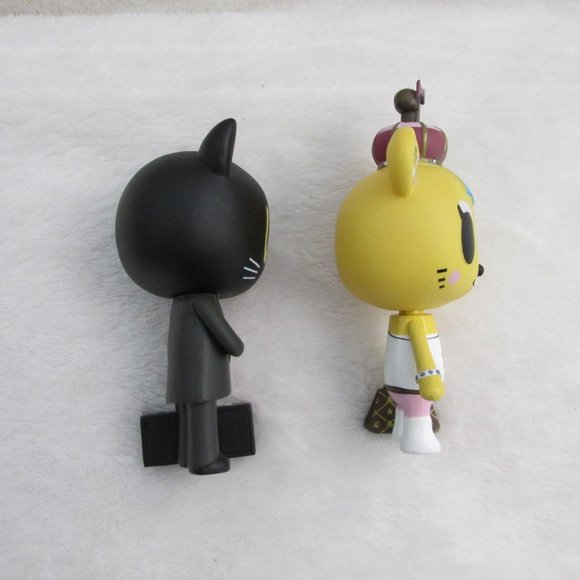 Tokidoki Two Royal Pride Agent Meow and Savana with 1 Box Small 3.5" from 2012 - Picture 6 of 11